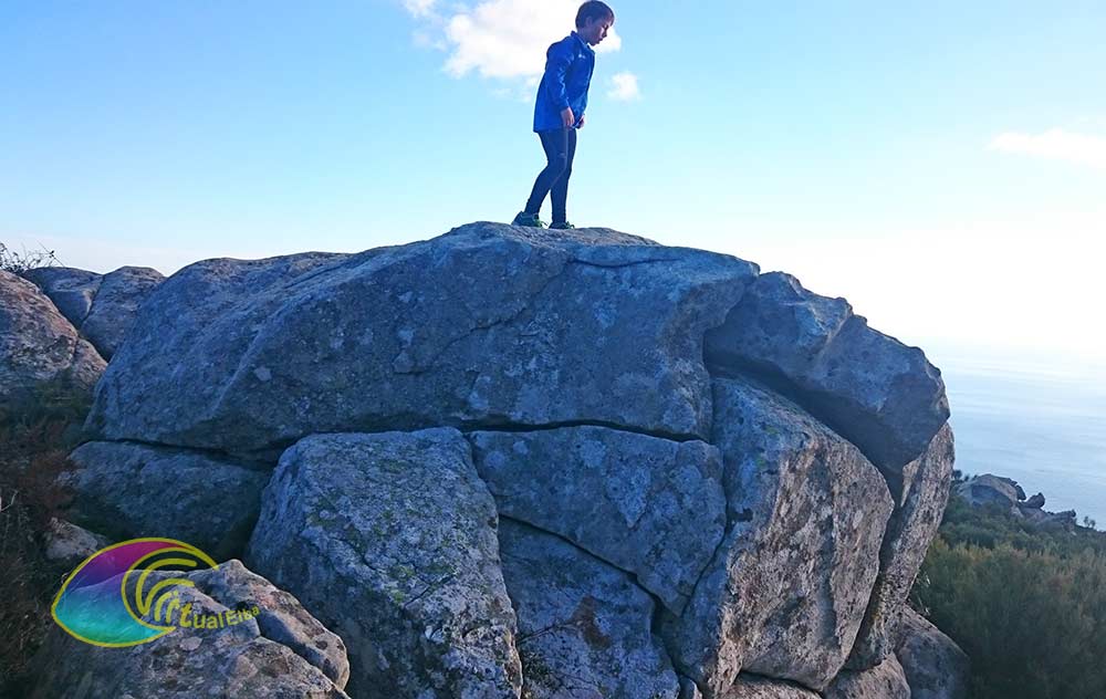 Un des rochers de la Ferme de Bovi