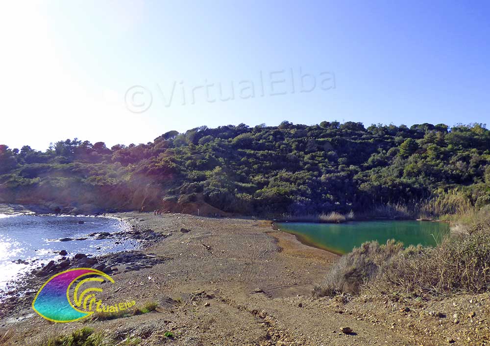 Spiaggia e laghetto di Terranera