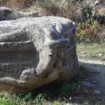 La Nave Cavoli scultura in granito di 2.000 anni