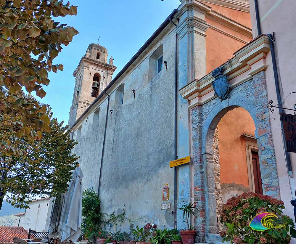 Marciana Port de la Lorraine et de l'Église de Santa Caterina