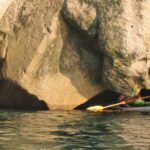 La piccola e poco individuabile entrata alla Grotta dello Sbruffo