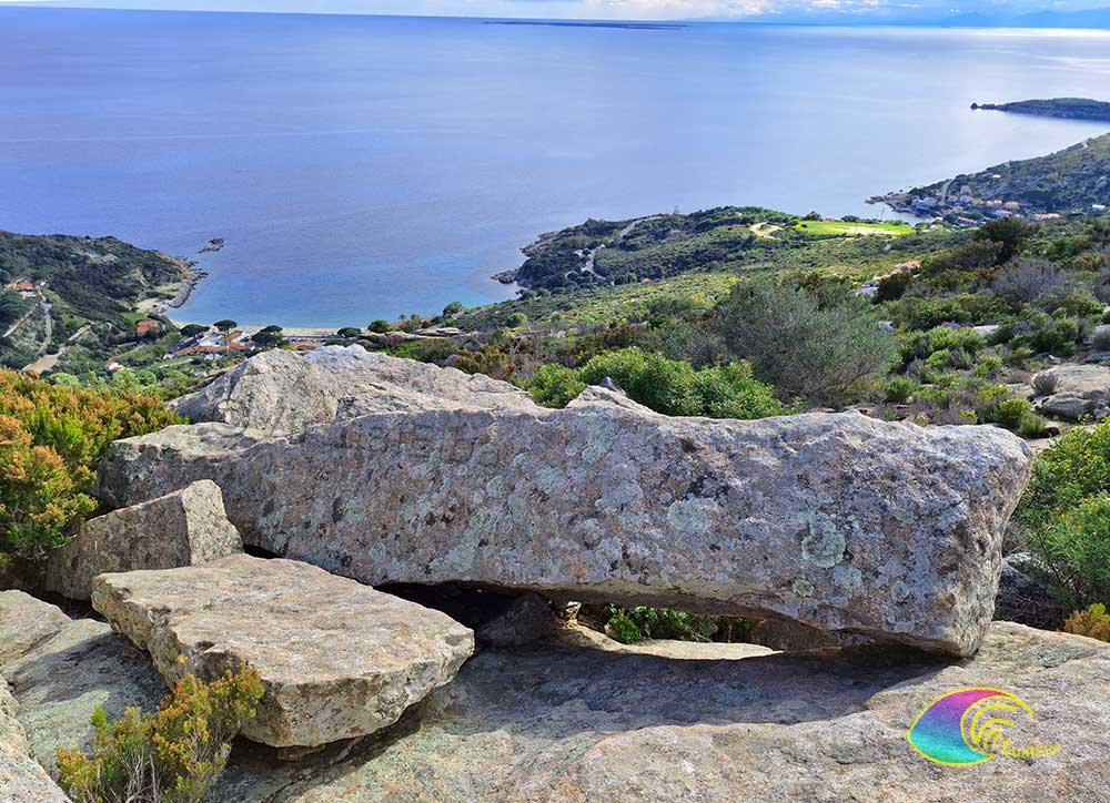 Reste des produits semi-finis à l'Ancienne carrière de Grottarelle