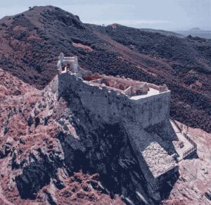 Castillo de Volterraio: el lugar más inspirador de Elba - Vive el Parque 2026